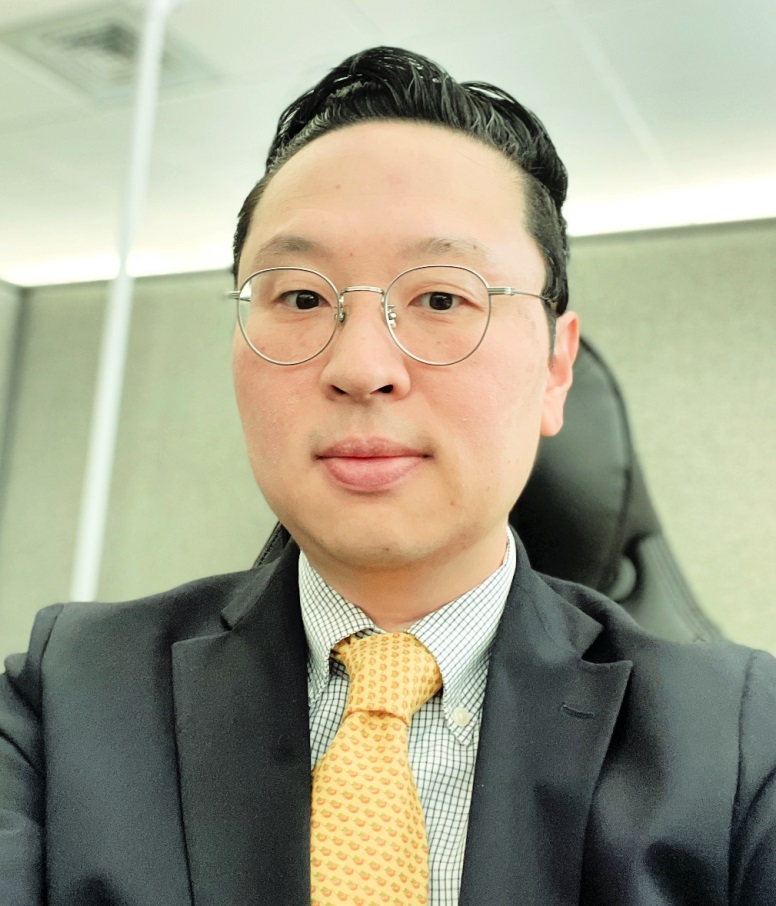 Dr. Leo Hong