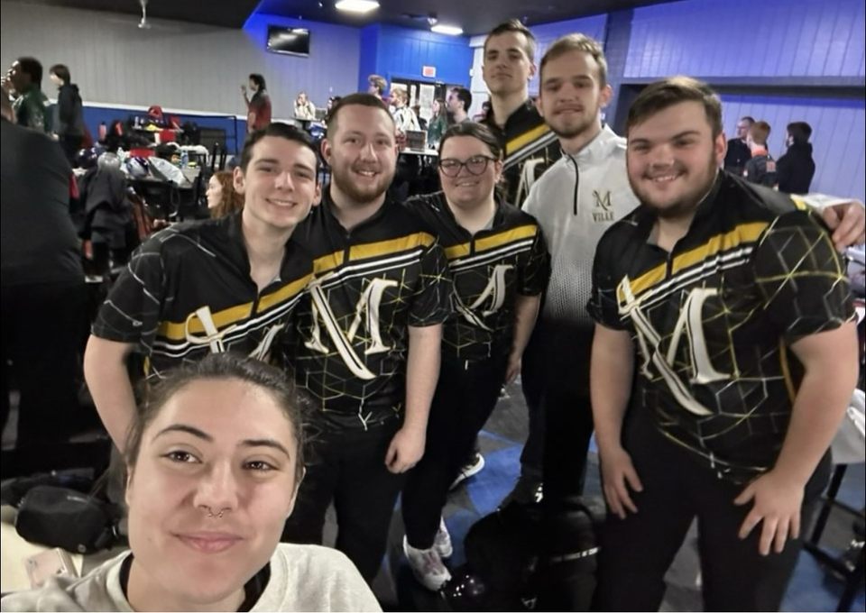Bowling team poses for a photo